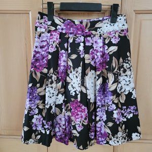 White House Black Market Floral Spring Lilac Skirt 0